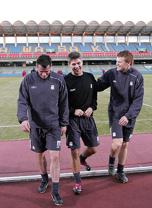 LOL：Uzi有望重回赛场，Doran直播摆烂惹众怒，Faker职业生涯遭重