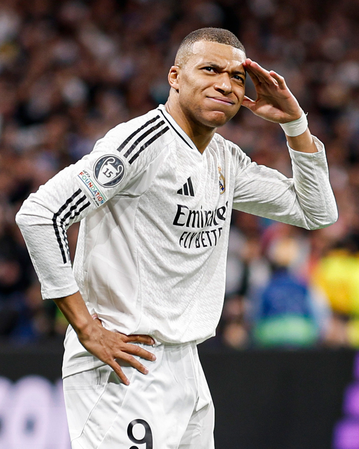 意甲-劳塔罗梅开二度 国米2-0比萨终结连败 [国际足球意甲]