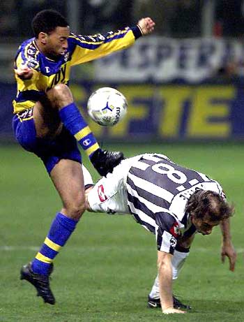 凌晨3点 巴萨出战西超杯！赢球=进决赛+百万奖金 首发曝光